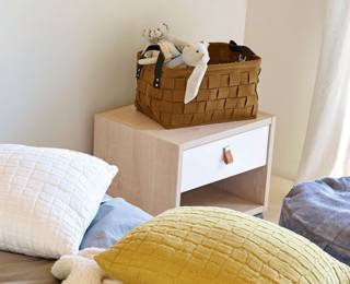 Lodge single drawer unit on castors